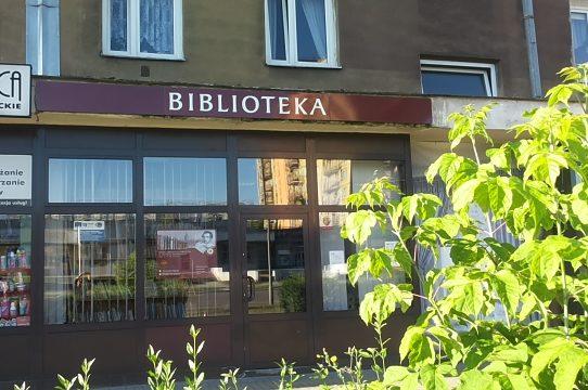 Wejście do biblioteki