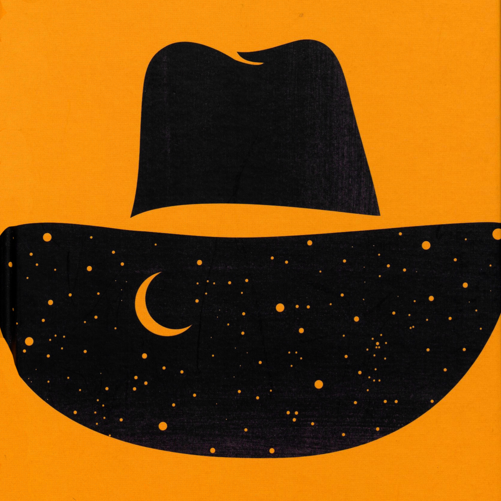 Czarny kapelusz z wygwieżdżonym niebem na rondzie